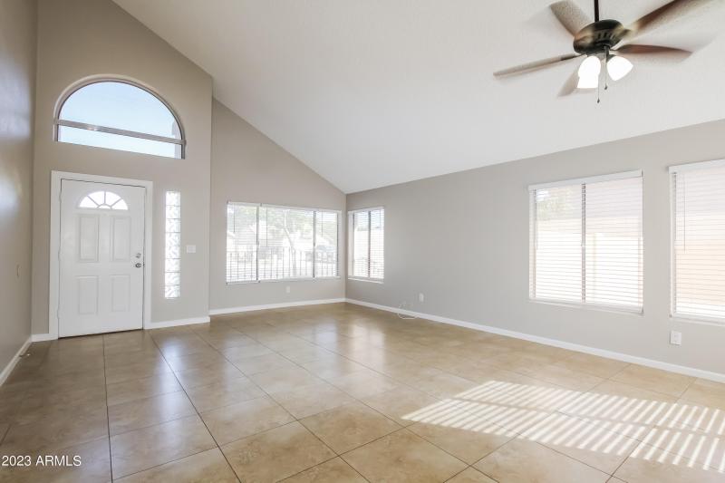 003-photo-living-room-7603366