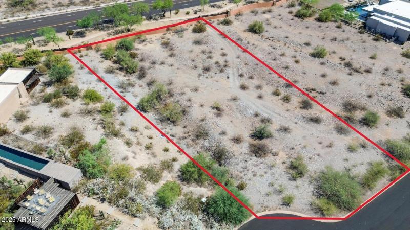 3304 E Stella Ln-large-007-009-DJI 0075-