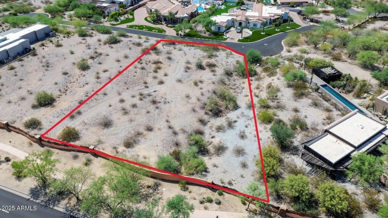 3304 E Stella Ln-large-013-005-DJI 0084-