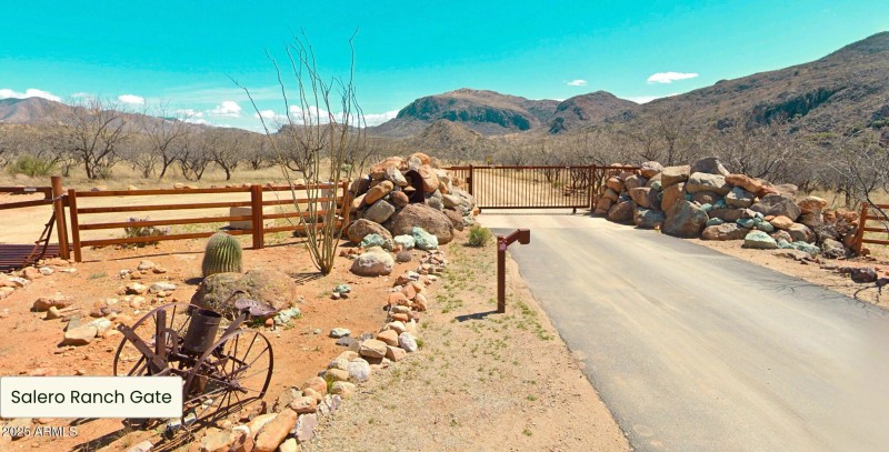 Gate closeup