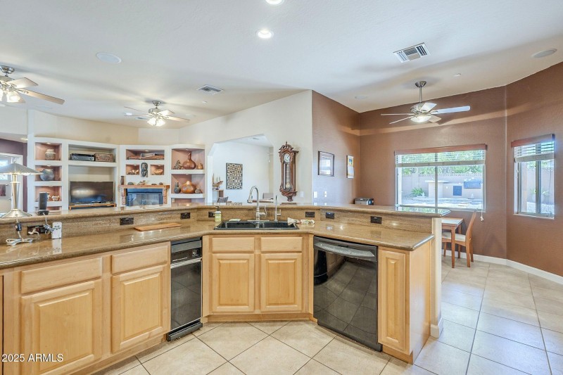 17-web-or-mls-Bainbridge-17