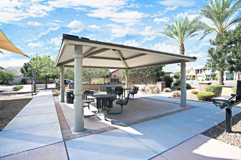 1954 E GERONIMO Street