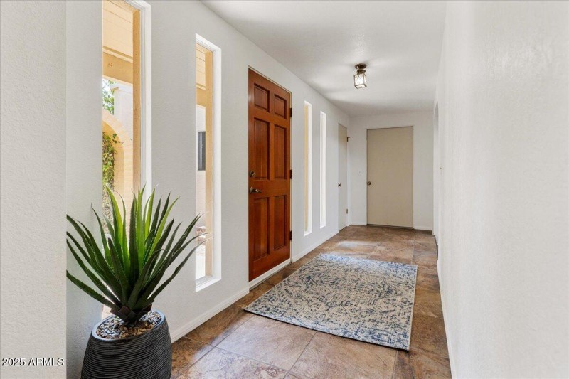07-Hallway