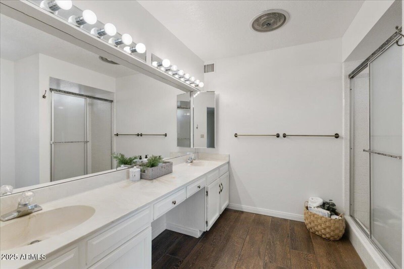 24-Primary Bathroom
