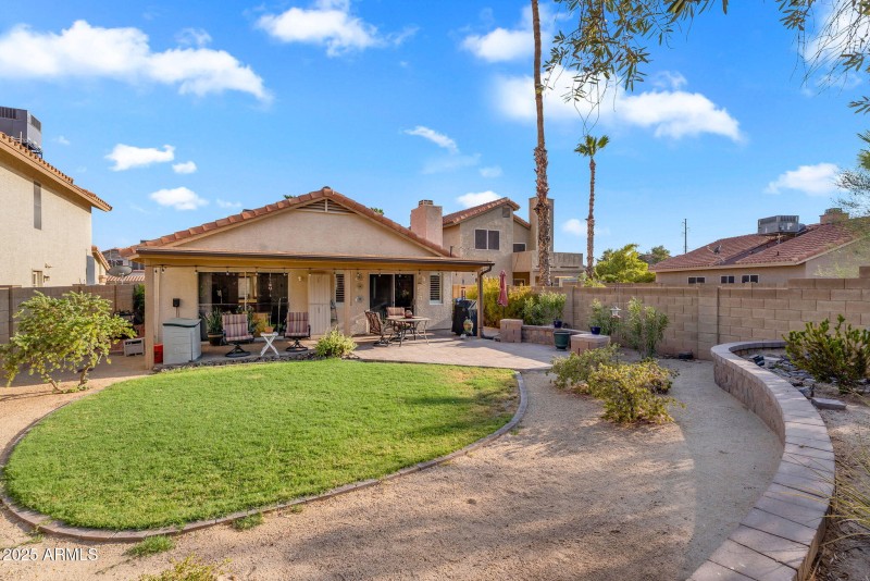 4128 E Woodland Dr