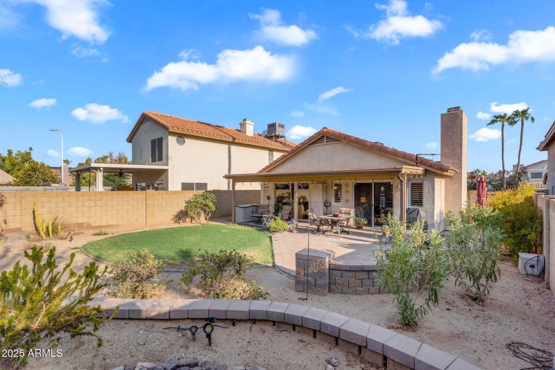 4128 E Woodland Dr