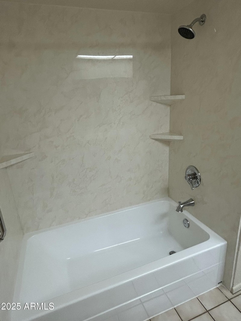 15602_interior guest bath