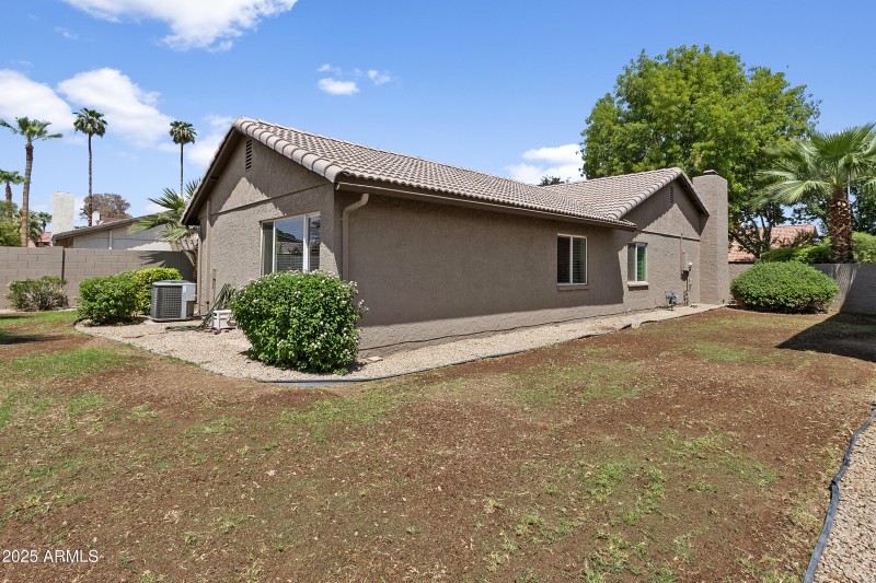 1527EWestwindway023