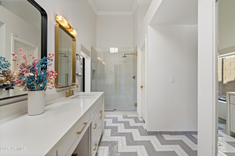 Primary bath