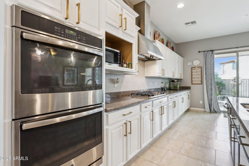 Dual ovens