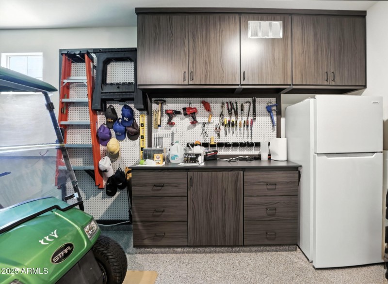 Custom Workbench in Garage