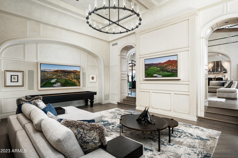 Soaring Ceilings