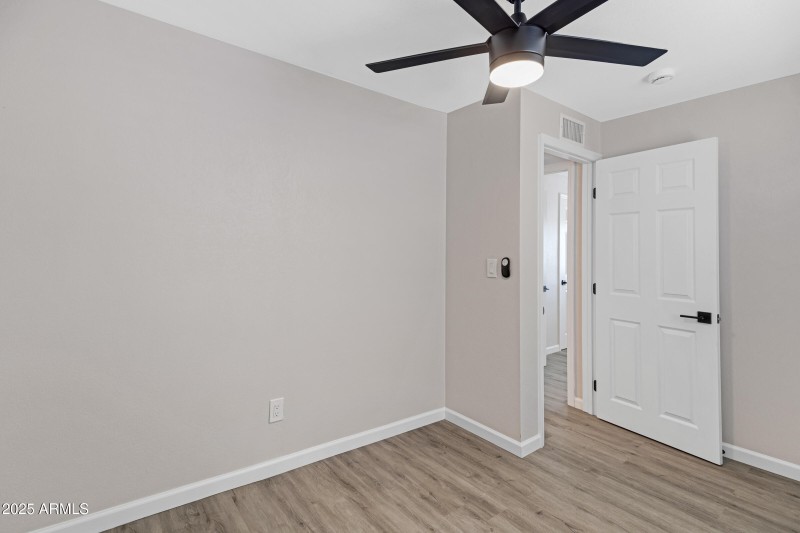 8006 E 4th Ave-18
