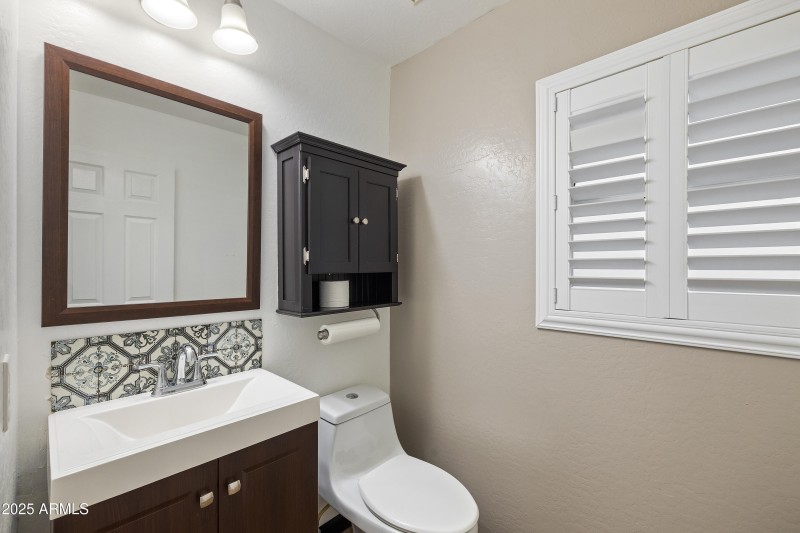 Powder room