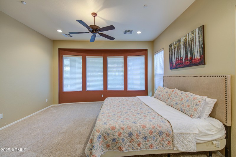Bay Window Bedroom Design