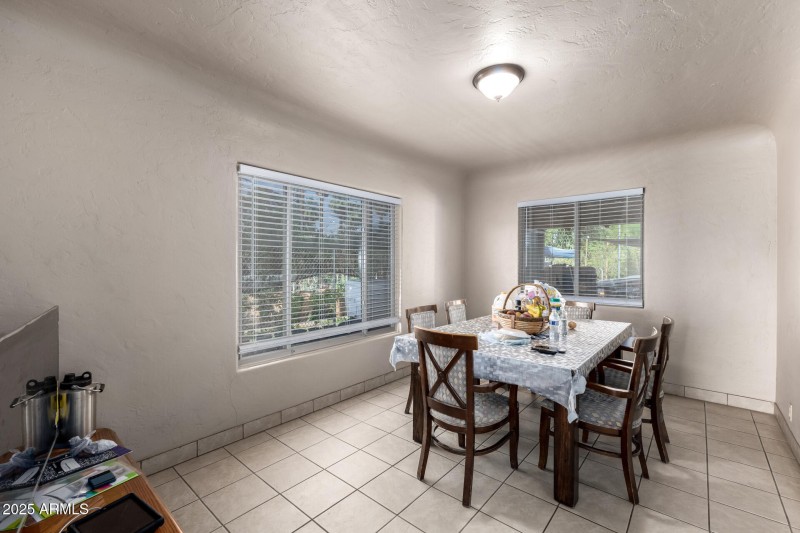 Guest House dining