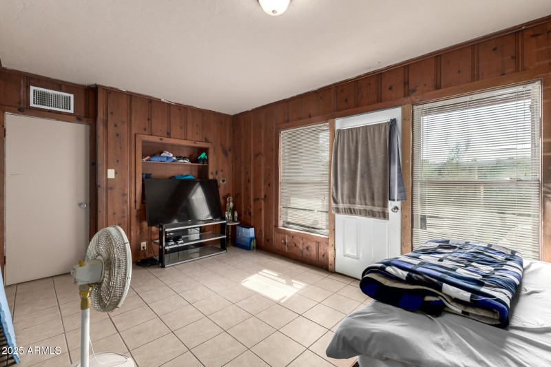 Main house bedroom 1