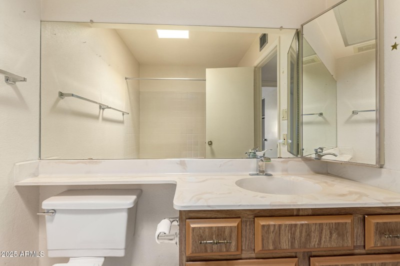 2nd Bathroom