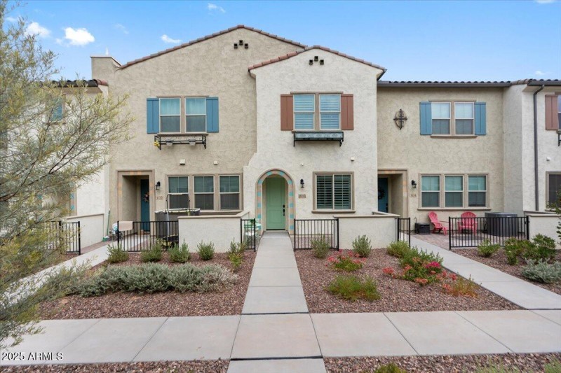 01-Front of home