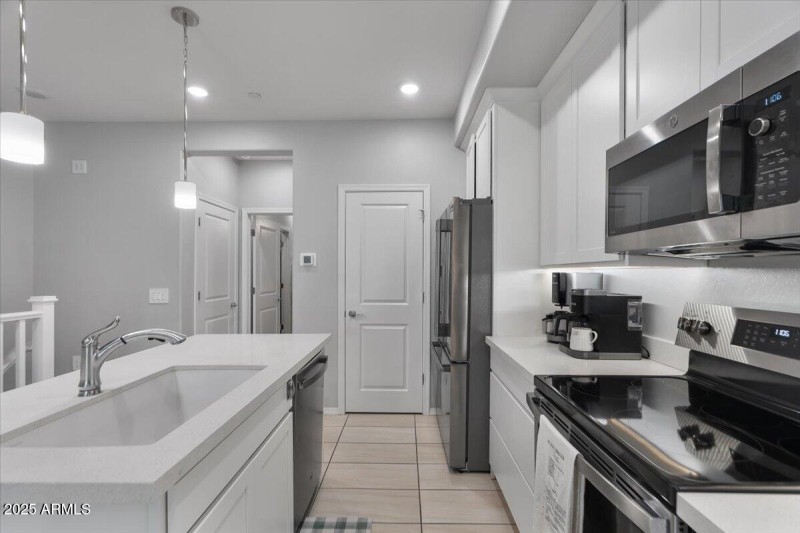 08-Kitchen