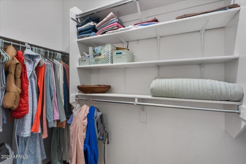 17-Primary closet