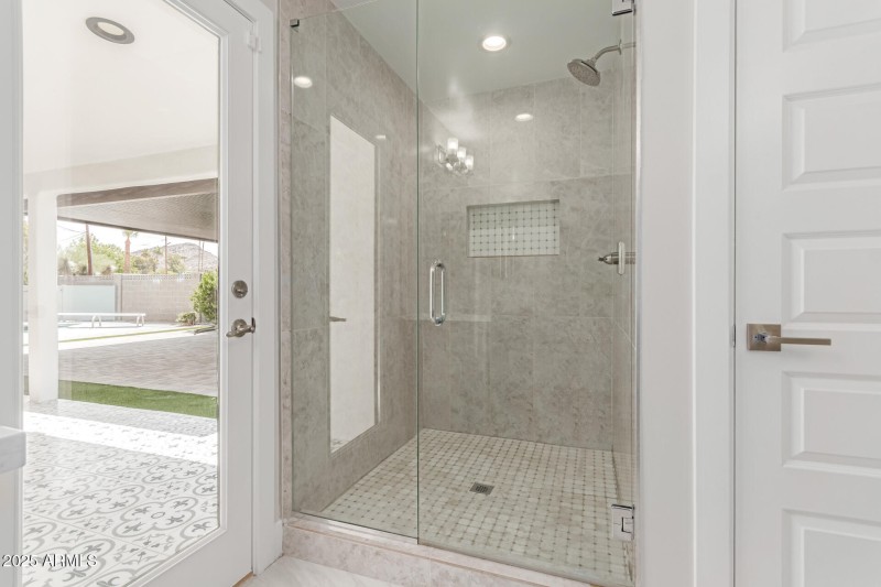 Extra Large Spa Like Shower