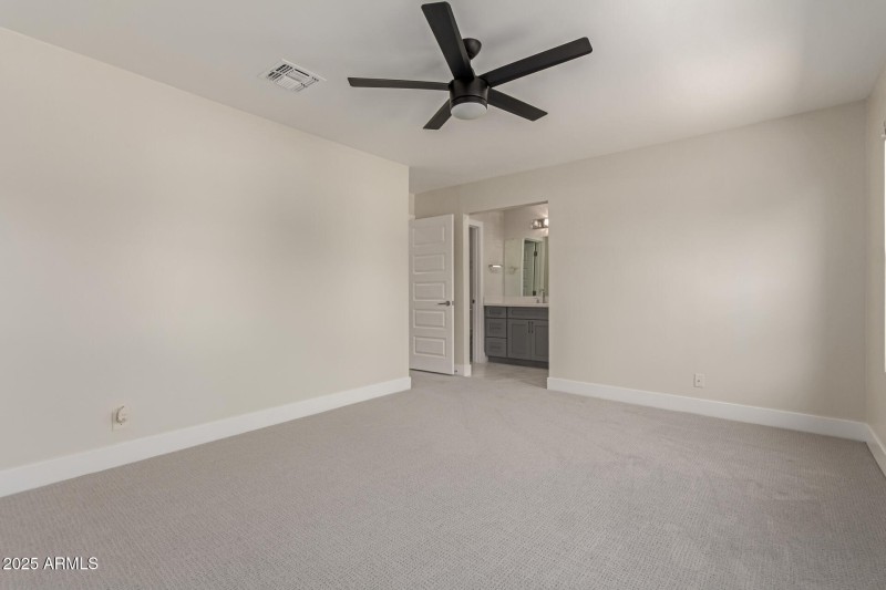 En Suite Secondary Bedroom