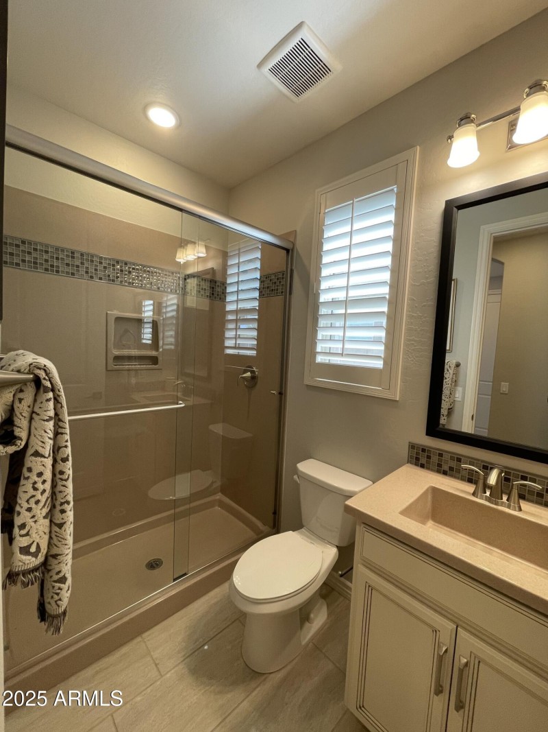 1st Floor Bath