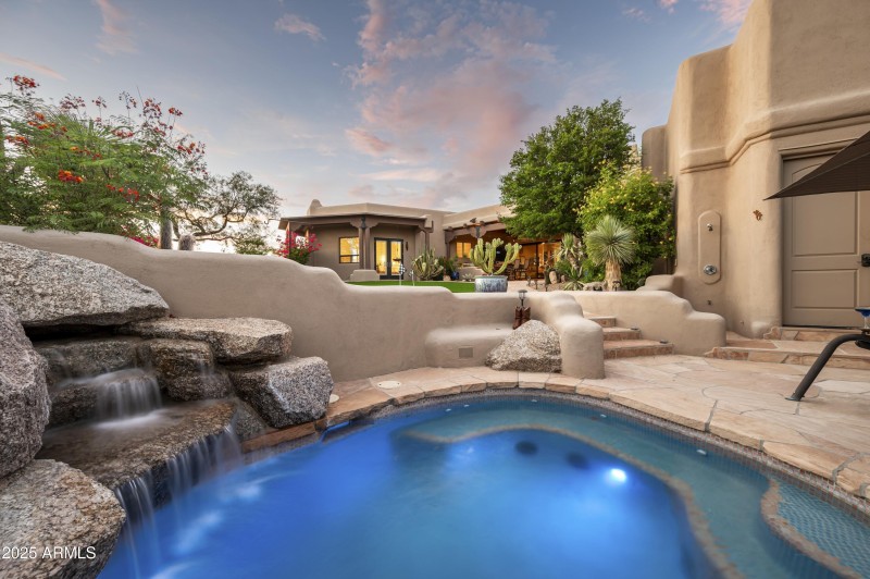 Heated Plunge Pool w/ Jets