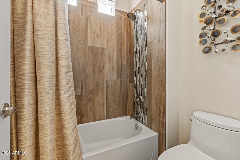 guest bathroom 3