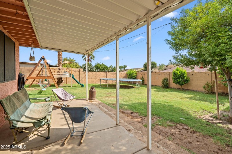 28-Covered Patio