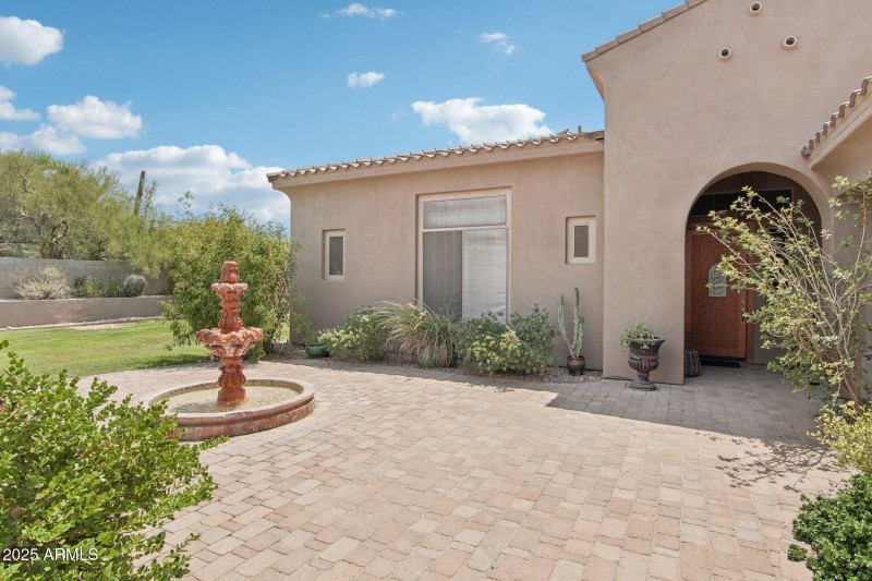 6-web-or-mls-N Palo Brea Dr-S1508-006