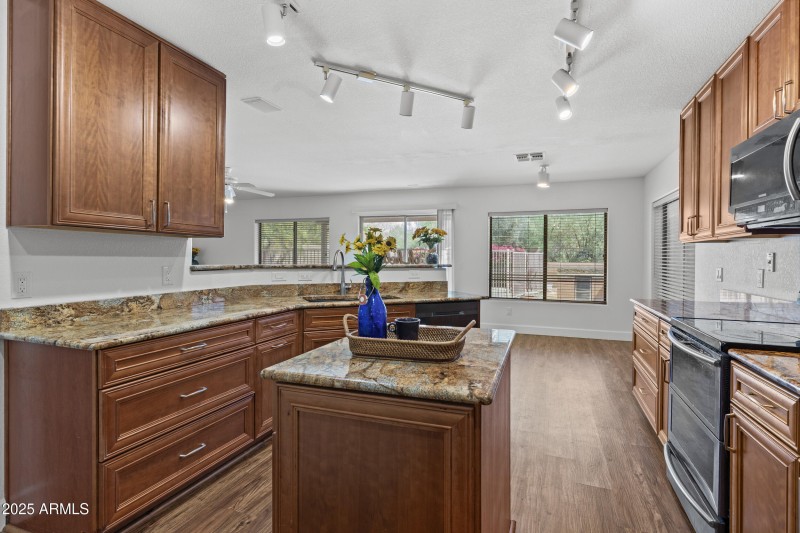 Kitchen 4