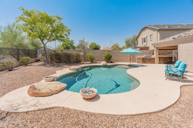 Backyard/Pool