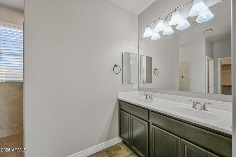 Master Bathroom131 o mbth