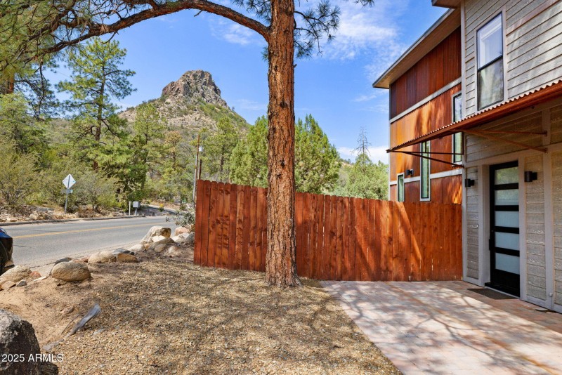 Thumb Butte