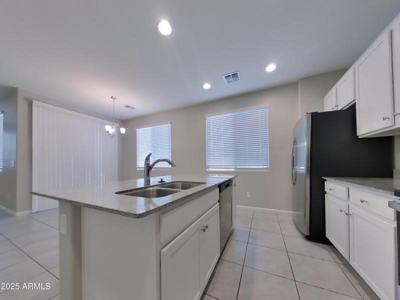 4_pc_cAPKdnS5Yy_CqgRnkIq2o_layout_2