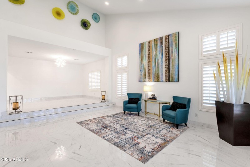 10-web-or-mls-4537-e-blue-sky-dr