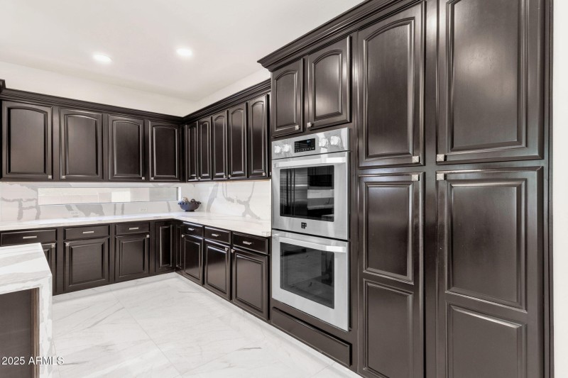 19-web-or-mls-4537-e-blue-sky-dr