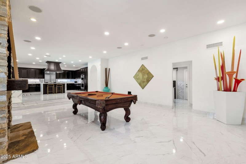 28-web-or-mls-4537-e-blue-sky-dr