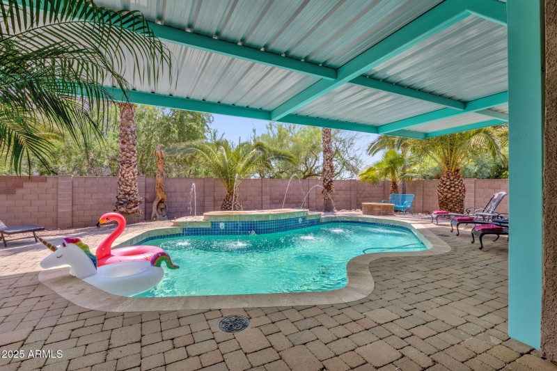 52-web-or-mls-4537-e-blue-sky-dr