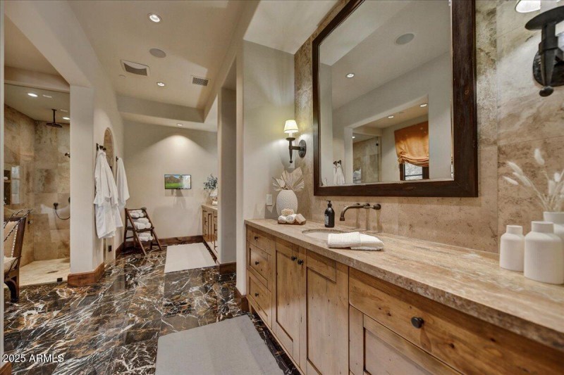 32-Primary Bath