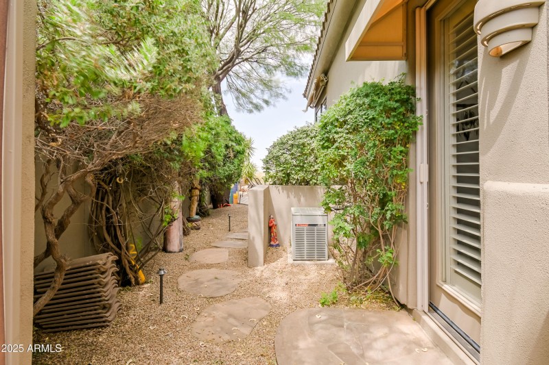 Casita Entryway