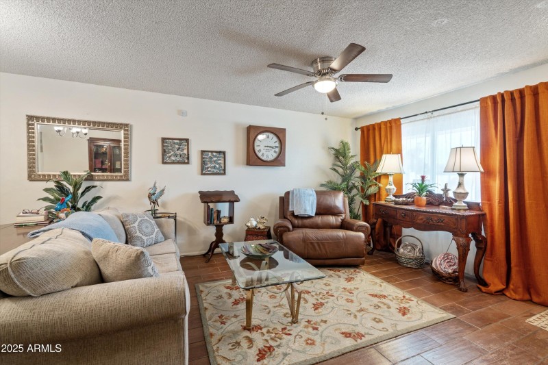 06-Living Room