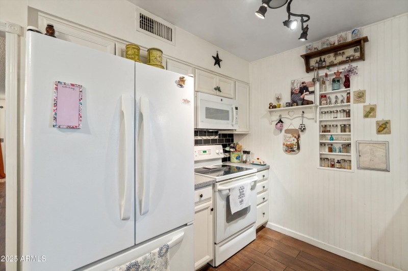 12-Kitchen