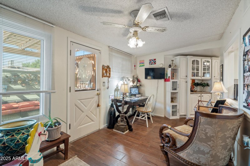 16-Sun Room