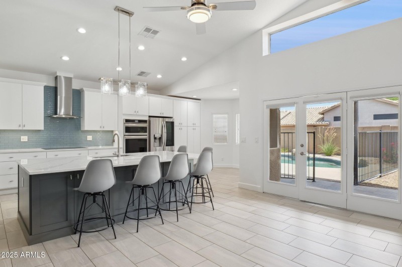 14-web-or-mls-16407-n-49th-st