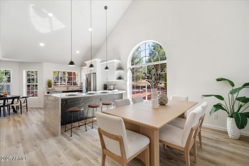 04-Dining Area