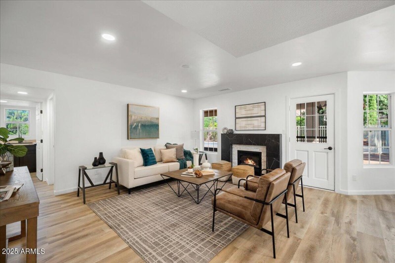 10-Living Room