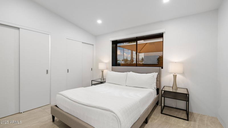 Modern-Old-Town-Scottsdale-4-11